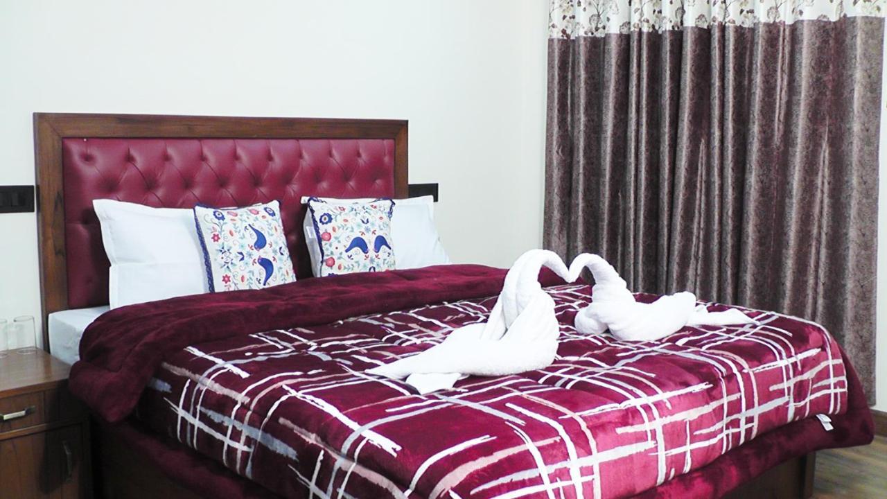 Hotel Jakhu Heights Shimla Exterior foto