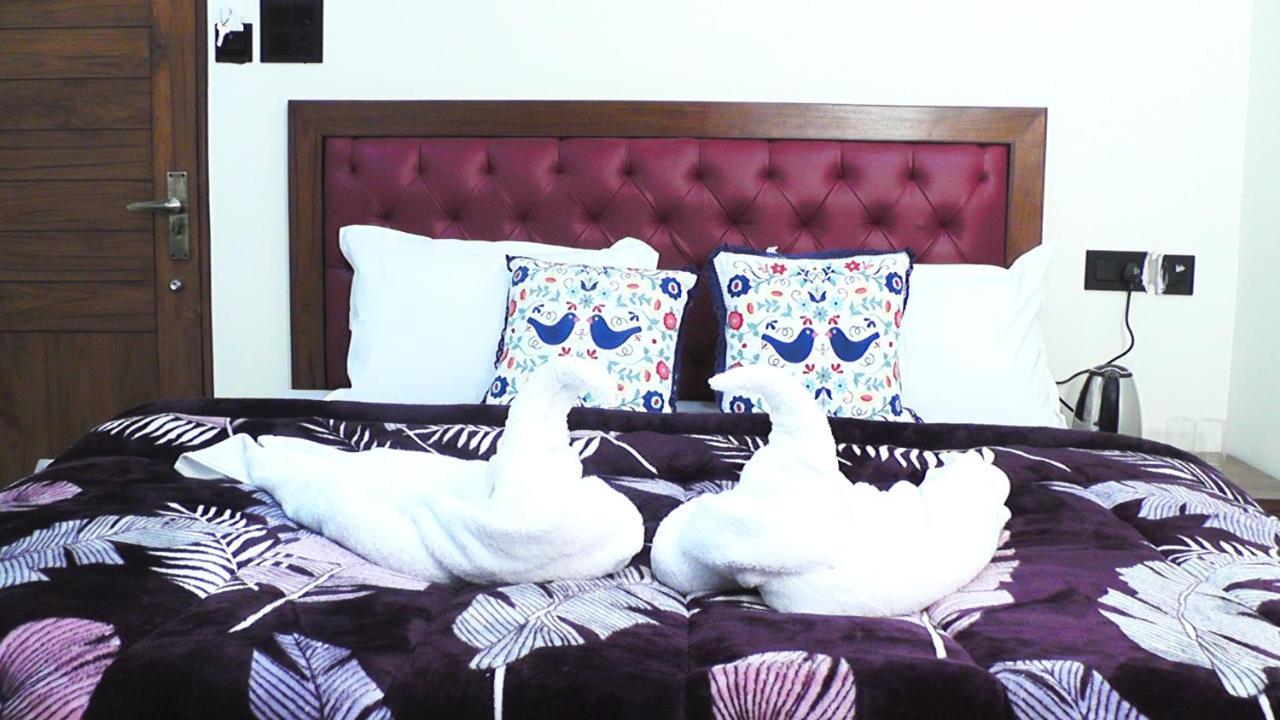 Hotel Jakhu Heights Shimla Exterior foto